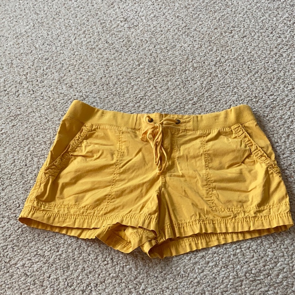 A.N.A size 10 inseam 3.5